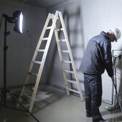 Світлодіодний прожектор Scangrip Vega Lite C+R